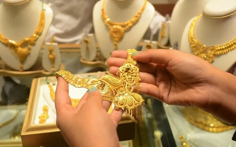 تطورات جديدة في سعر الذهب عيار 21 داخل السوق المحلية وصولاً لـ 106.7 دينار